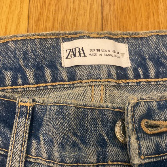 Brand New Zara boyfriend jeans - Picture 2 of 4